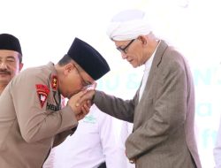 Kapolda Lampung Irjen Helmy Santika Sambut Rais Aam PBNU KH Miftahul Akhyar di Ponpes Darul Islah Tulang Bawang