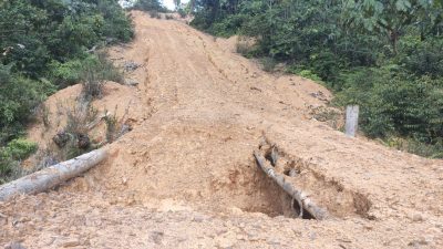 Ironi Jalan Hibah Warga di Barito Utara Dibiarkan Rusak dan Jadi Jalur Pipa Kondensat