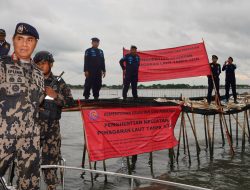 Tegas! KKP Segel Pagar Laut Misterius di Tangerang